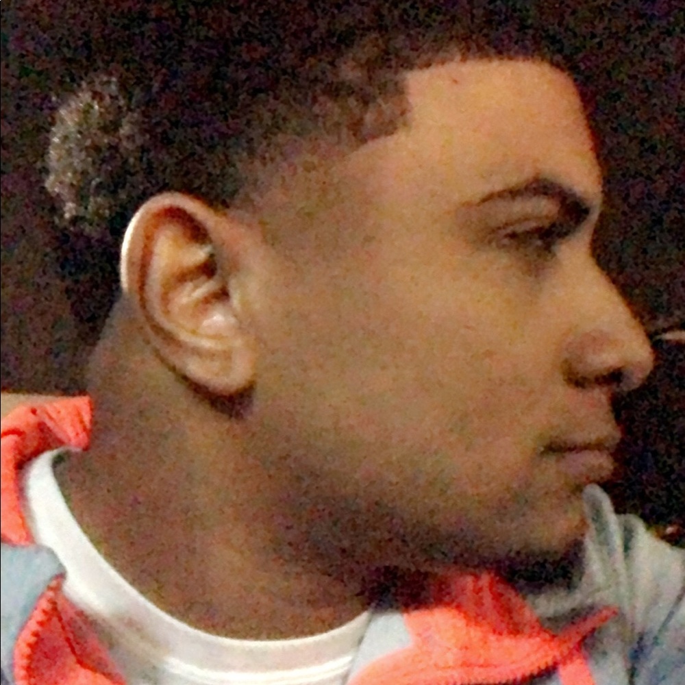 Meet your Posher, Carlos